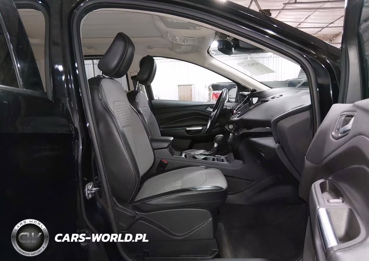 2018 Ford Escape Se VIN:1FMCU9GD9JUA41926 - 5