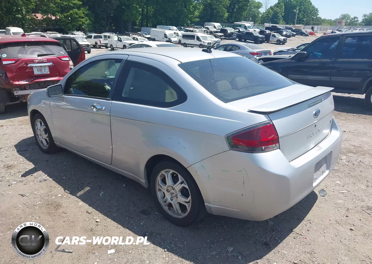 2009 Ford Focus Se VIN:1FAHP32N39W177229 - 3