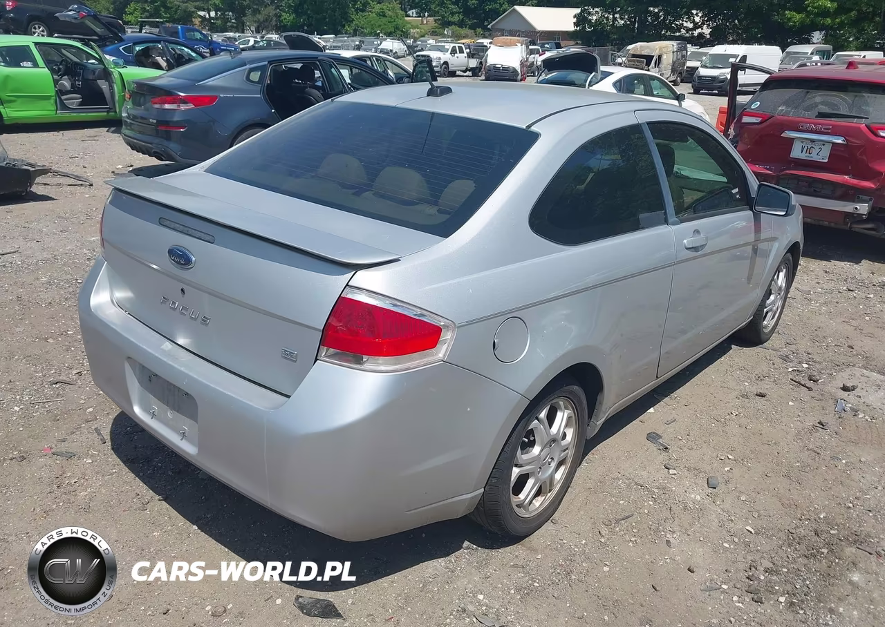 2009 Ford Focus Se VIN:1FAHP32N39W177229 - 4