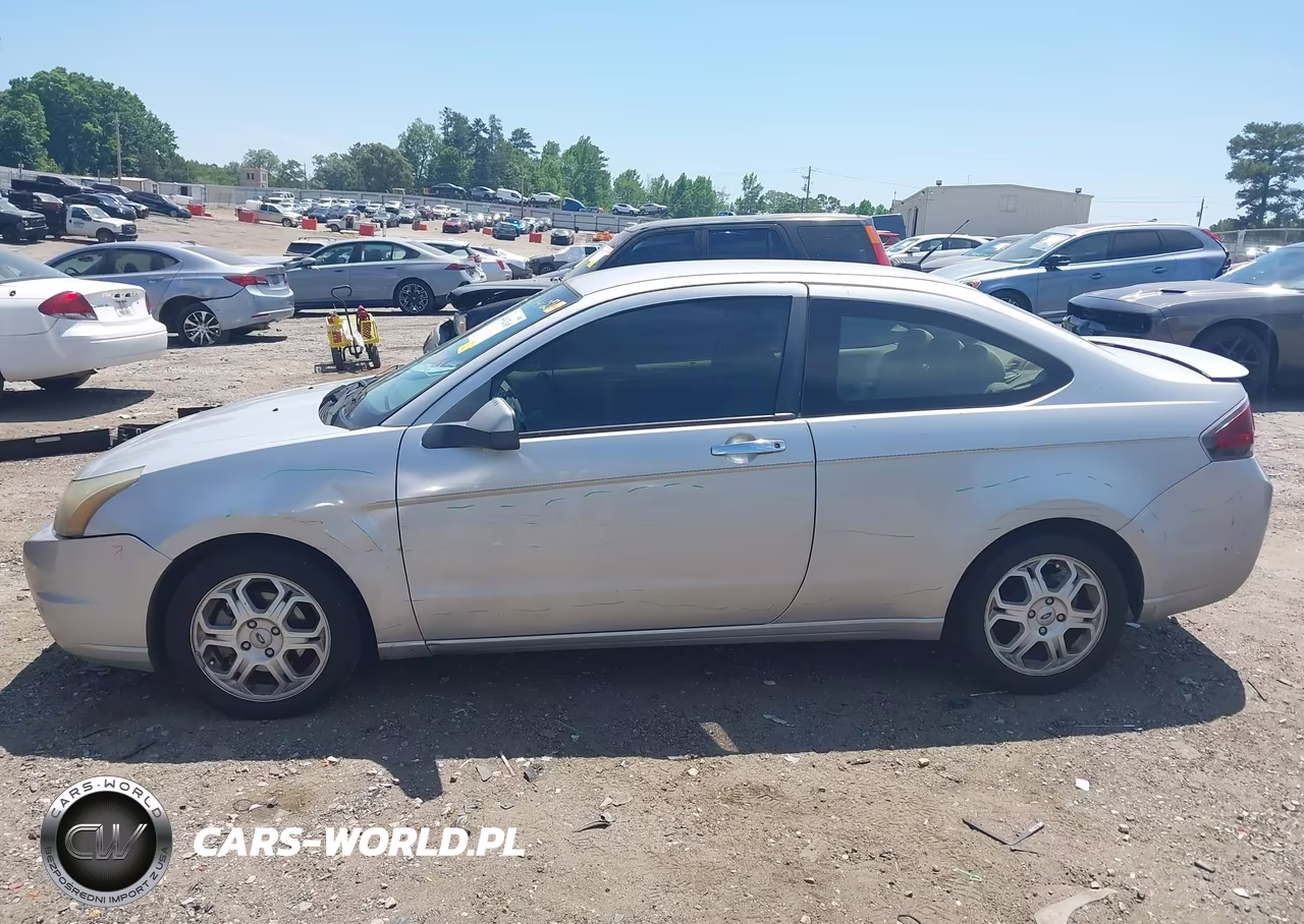 2009 Ford Focus Se VIN:1FAHP32N39W177229 - 6