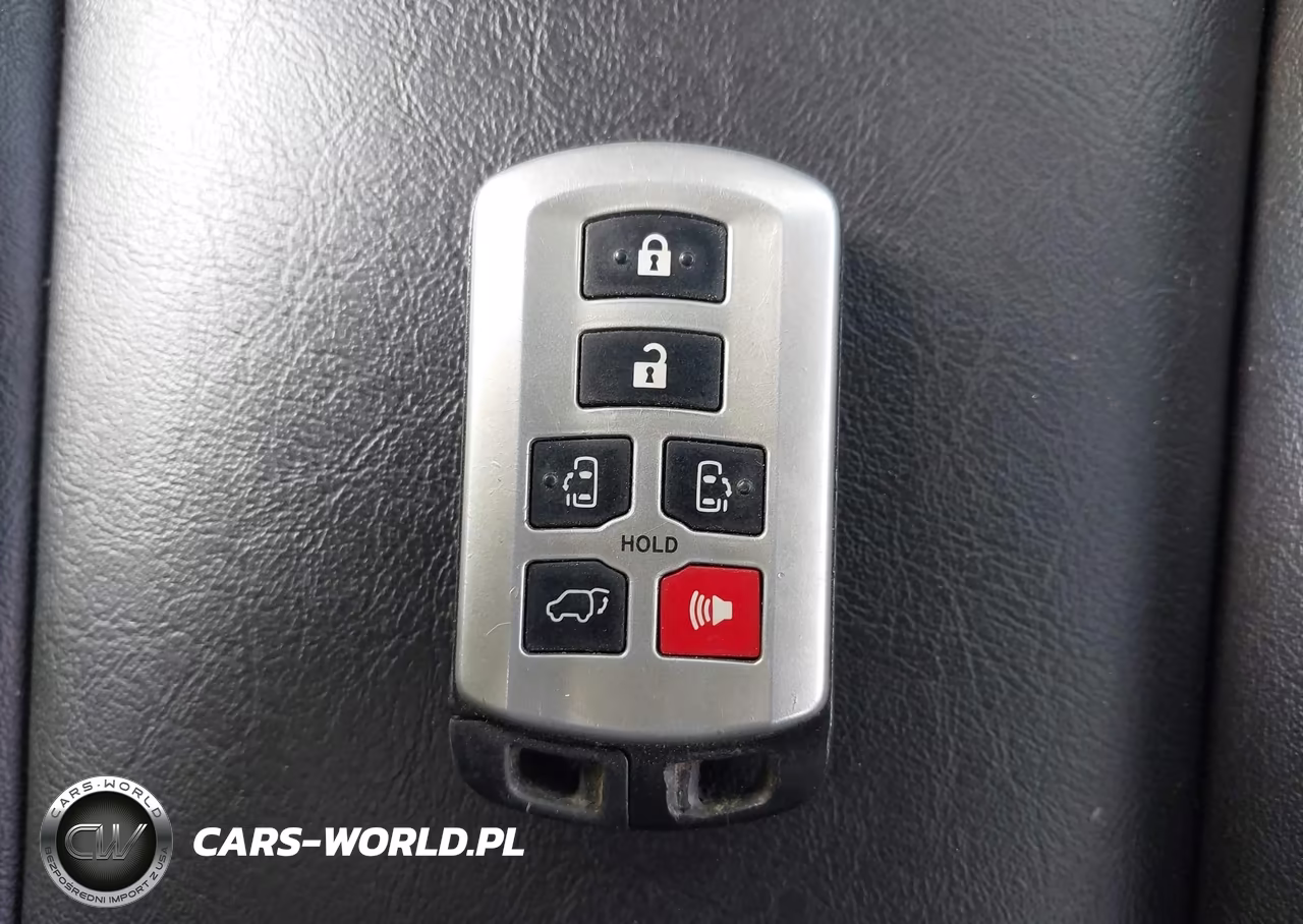 2017 Toyota Sienna Xle 8 Passenger VIN:5TDYZ3DC9HS767756 - 11