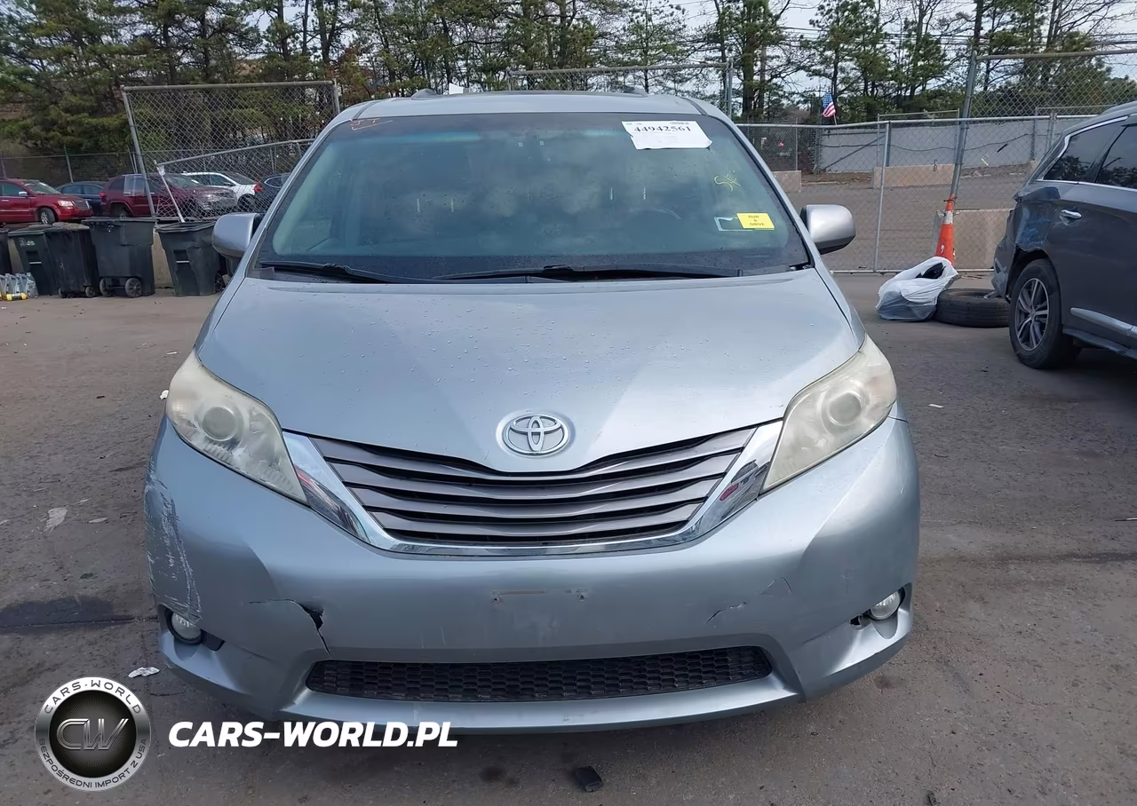 2017 Toyota Sienna Xle 8 Passenger VIN:5TDYZ3DC9HS767756 - 12
