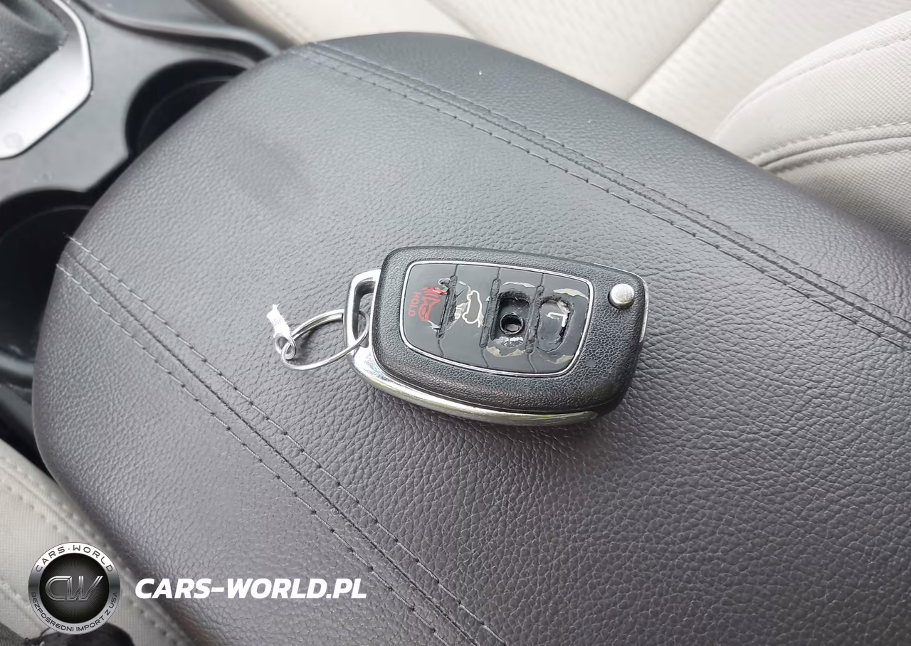 2016 Hyundai Santa Fe Sport 2.4L VIN:5XYZUDLB5GG312366 - 11