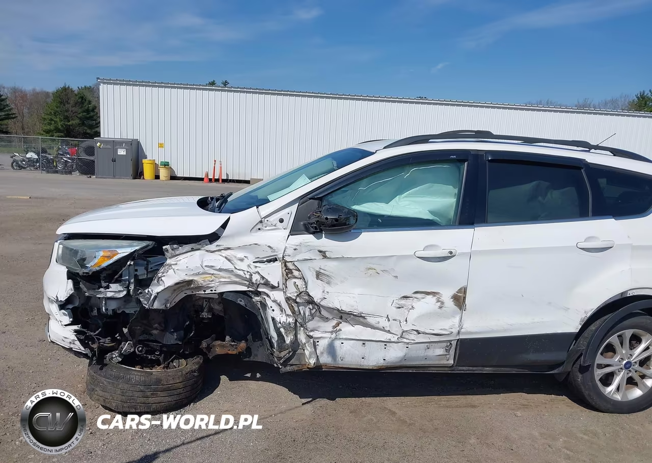 2017 Ford Escape Se VIN:1FMCU9GD8HUD01887 - 6