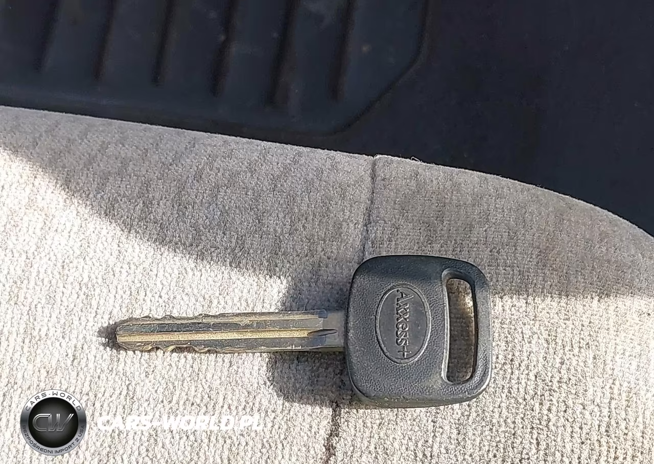 2003 Toyota Corolla Le VIN:JTDBR32EX30031902 - 11