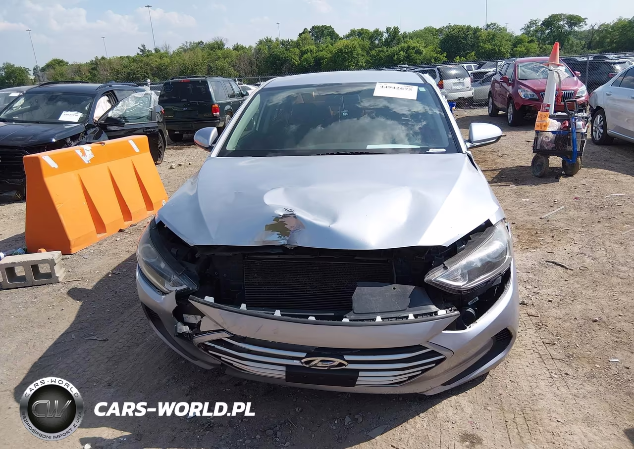 2018 Hyundai Elantra Sel VIN:5NPD84LF5JH302664 - 13