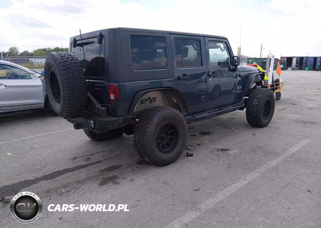 2008 Jeep Wrangler Unlimited X VIN:1J4GA39188L509024 - 4