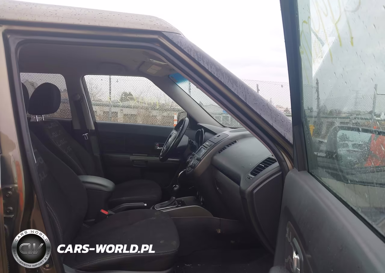2013 Kia Soul + VIN:KNDJT2A65D7573046 - 5