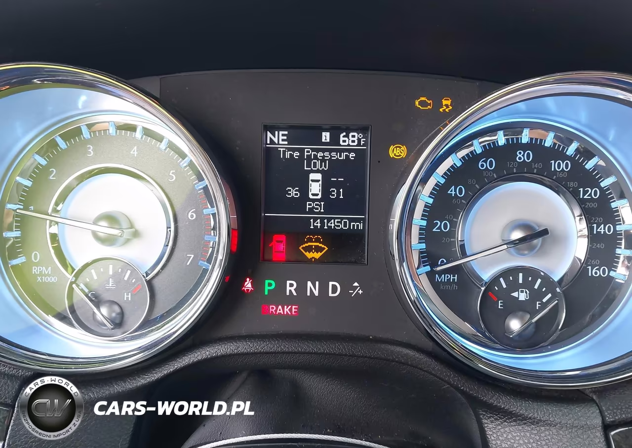 2011 Chrysler 300C VIN:2C3CA6CT1BH547509 - 16