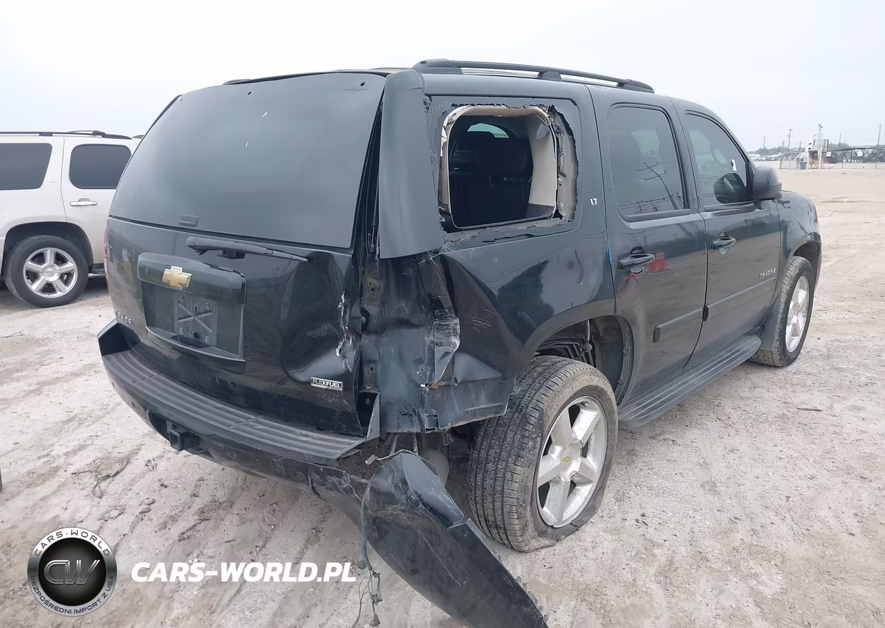 2007 Chevrolet Tahoe Lt VIN:1GNFK130X7J339303 - 4