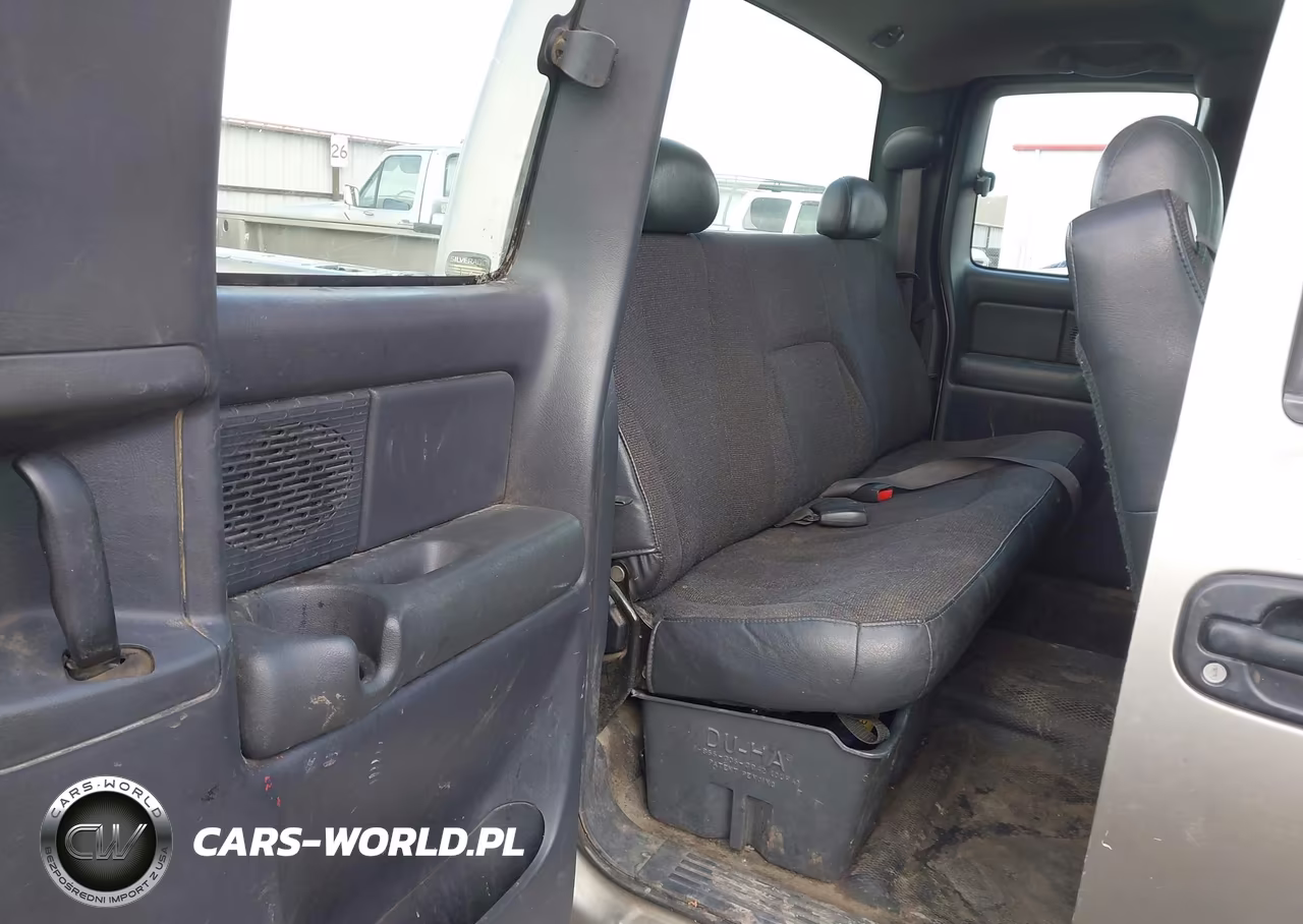 2000 Chevrolet Silverado 2500 VIN:1GCGK29U3YE397258 - 8