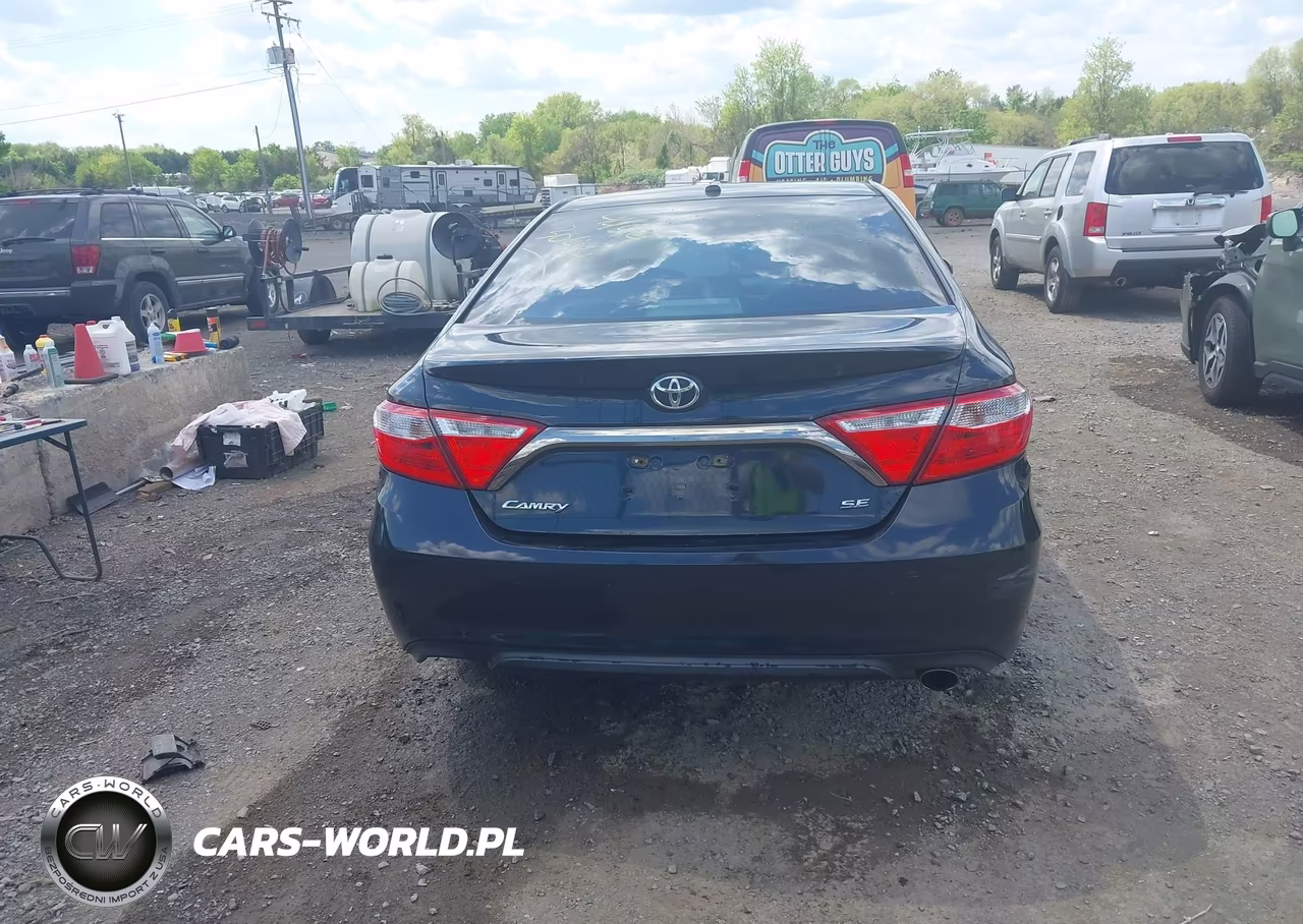 2015 Toyota Camry Se VIN:4T1BF1FK3FU487391 - 16