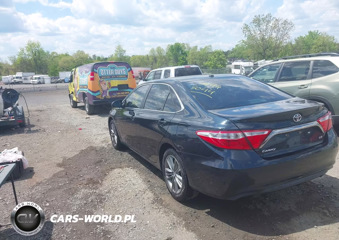 2015 Toyota Camry Se VIN:4T1BF1FK3FU487391 - 3