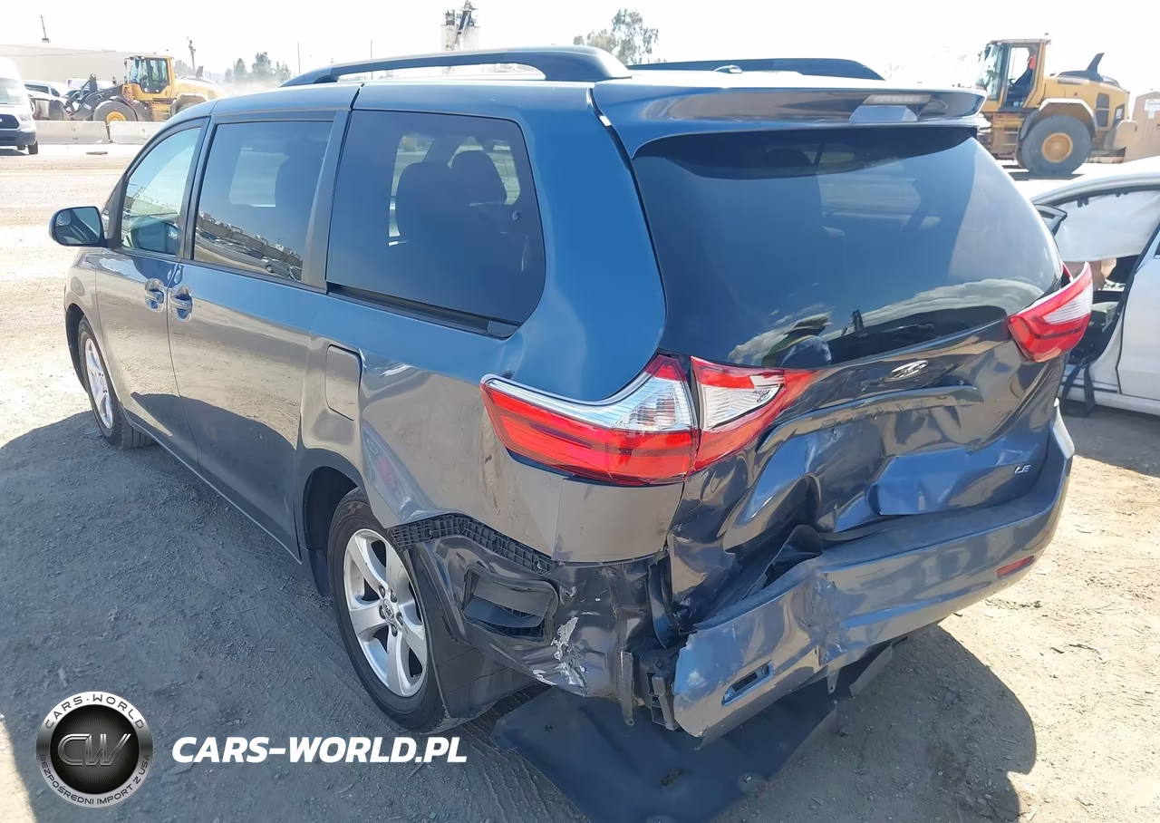 2015 Toyota Sienna Le 8 Passenger VIN:5TDKK3DCXFS674302 - 3