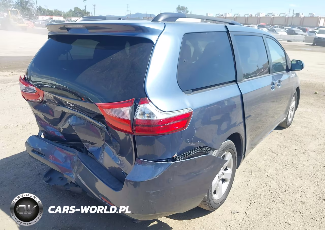 2015 Toyota Sienna Le 8 Passenger VIN:5TDKK3DCXFS674302 - 4
