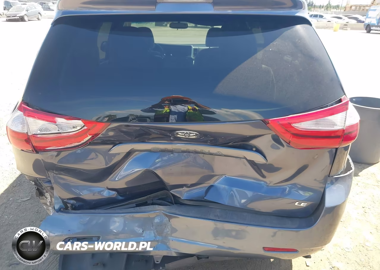 2015 Toyota Sienna Le 8 Passenger VIN:5TDKK3DCXFS674302 - 6