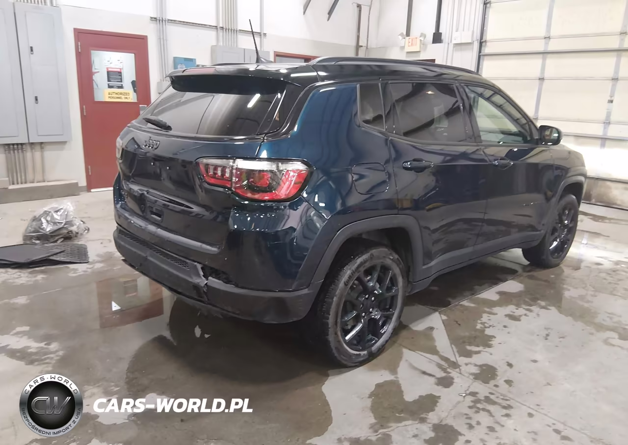 2024 Jeep Compass Latitude 4X4 VIN:3C4NJDBN9RT169887 - 4