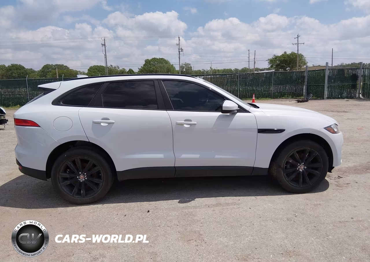 2017 Jaguar F-Pace 35T Prestige VIN:SADCK2BV6HA895273 - 13