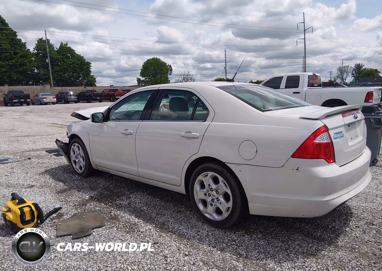 2011 Ford Fusion Se VIN:3FAHP0HA0BR319225 - 3