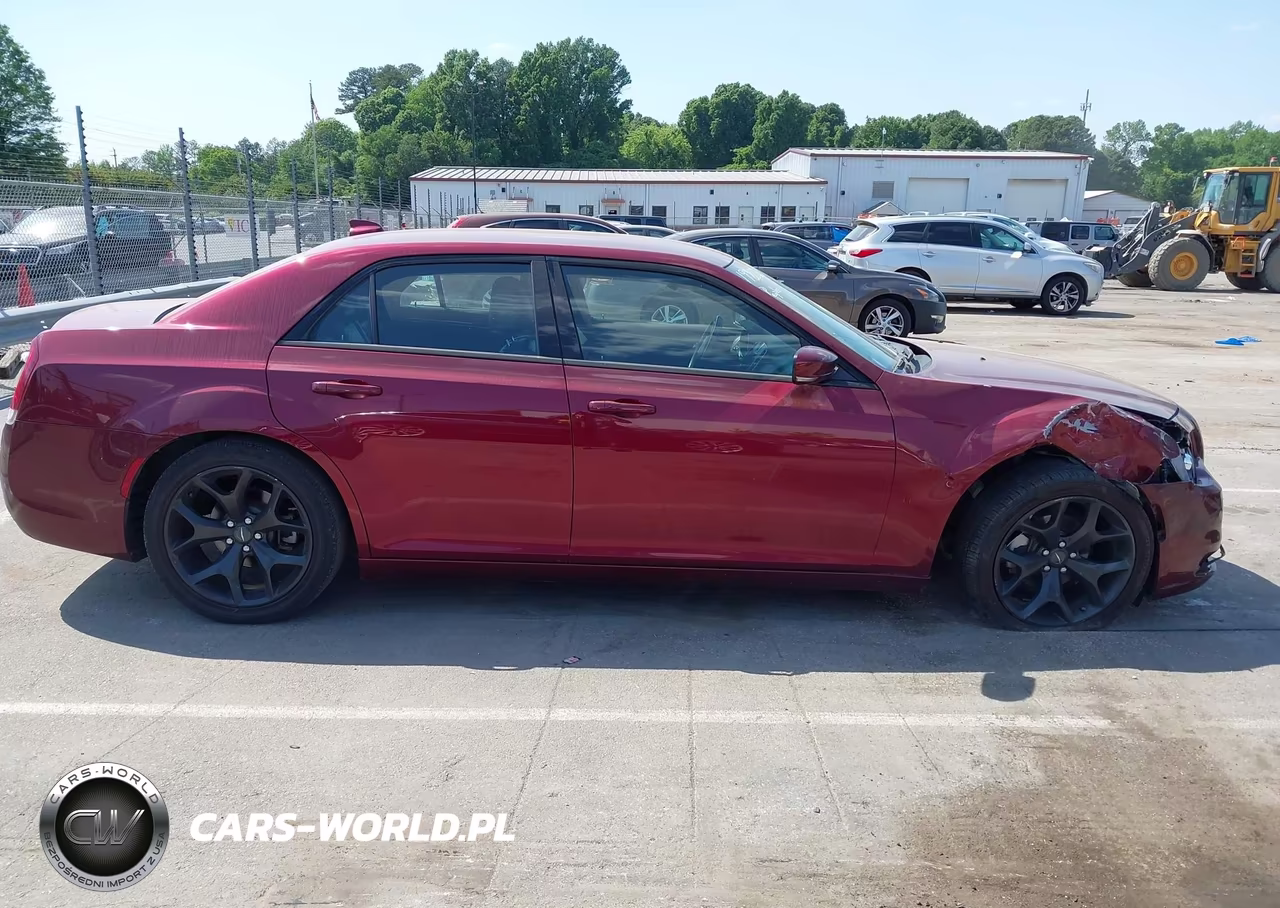 2021 Chrysler 300 300S VIN:2C3CCABG0MH634287 - 13