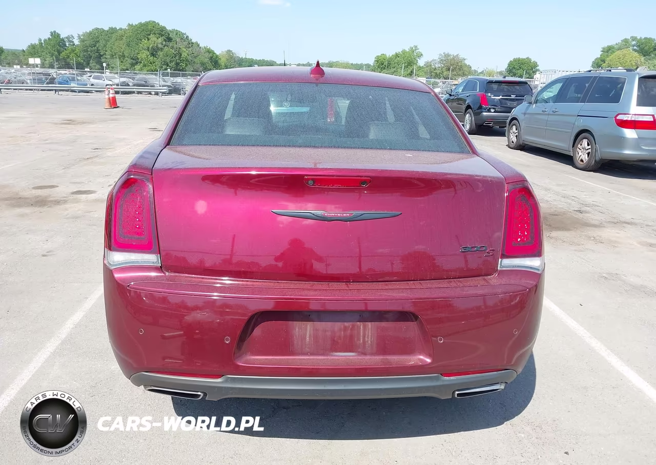 2021 Chrysler 300 300S VIN:2C3CCABG0MH634287 - 16