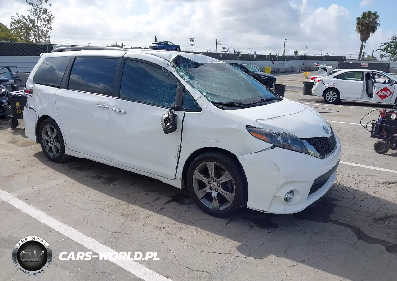 2016 Toyota Sienna Se Premium 8 Passenger