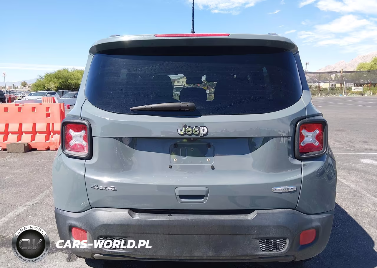 2018 Jeep Renegade Latitude 4X4 VIN:ZACCJBBB8JPJ04281 - 16