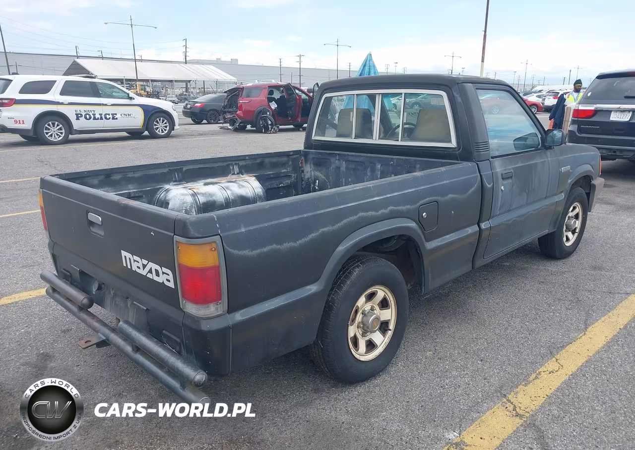 1988 Mazda B2200 Short Bed VIN:JM2UF1132J0329780 - 4