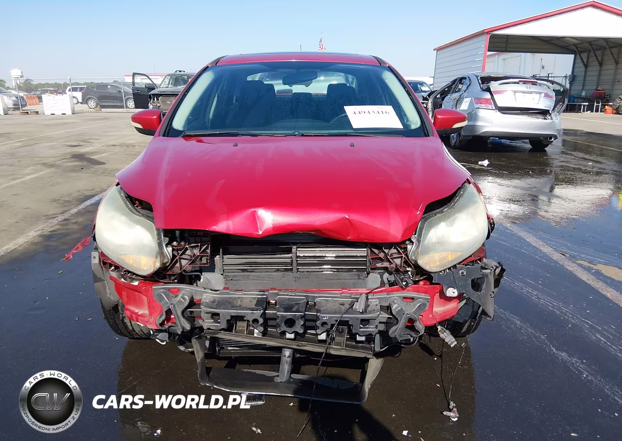 2012 Ford Focus Titanium VIN:1FAHP3J28CL461715 - 13