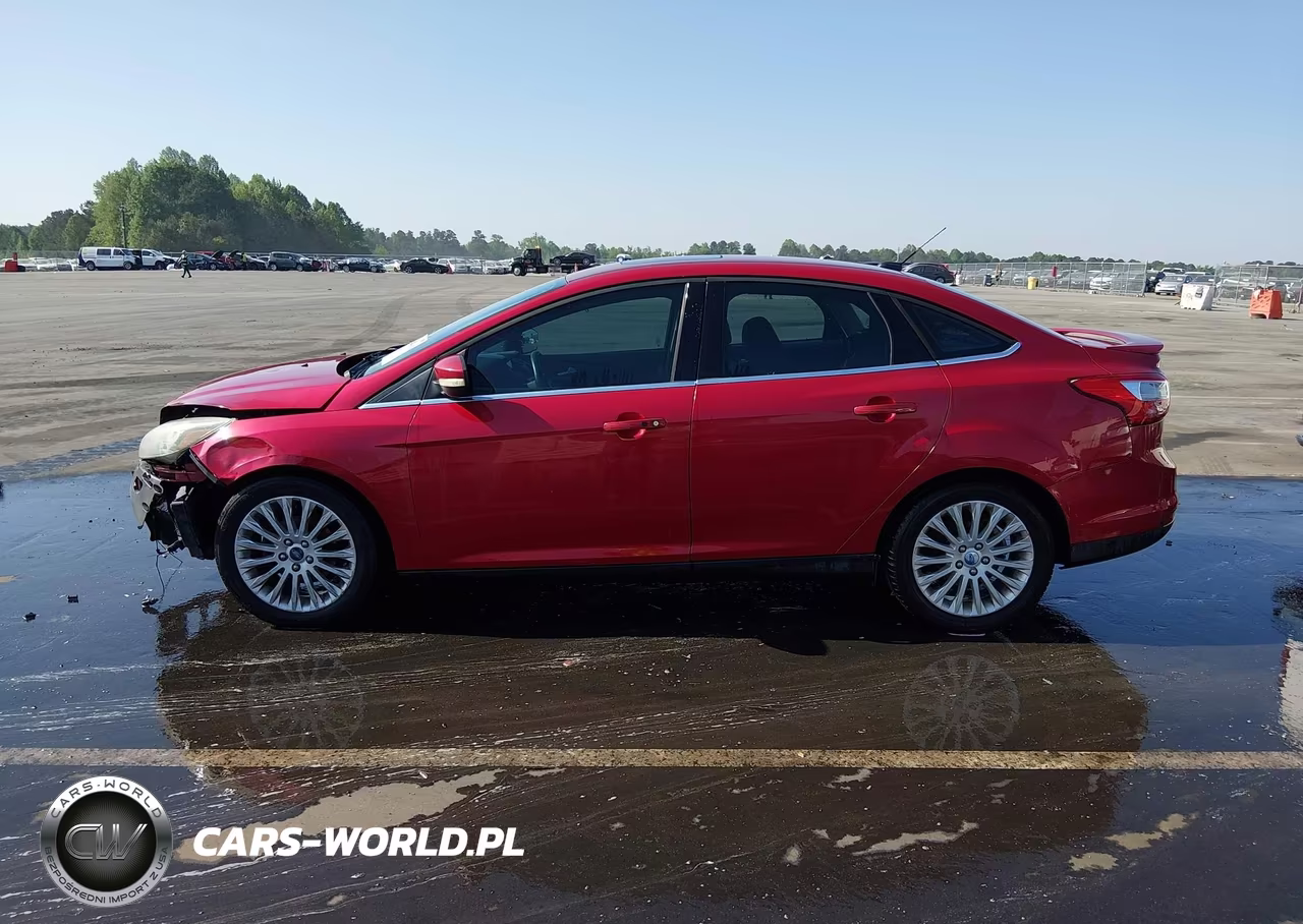 2012 Ford Focus Titanium VIN:1FAHP3J28CL461715 - 15