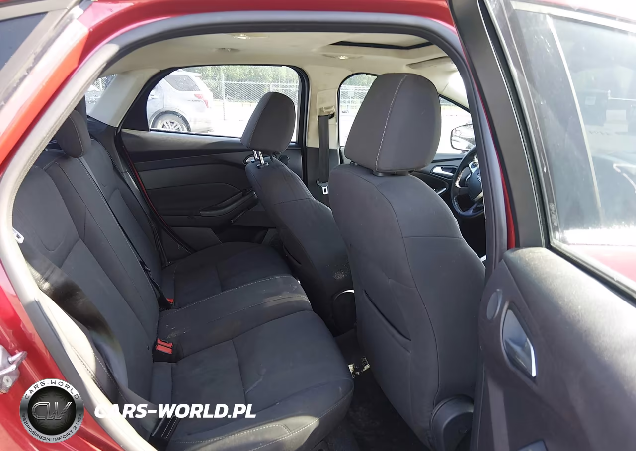 2012 Ford Focus Titanium VIN:1FAHP3J28CL461715 - 8