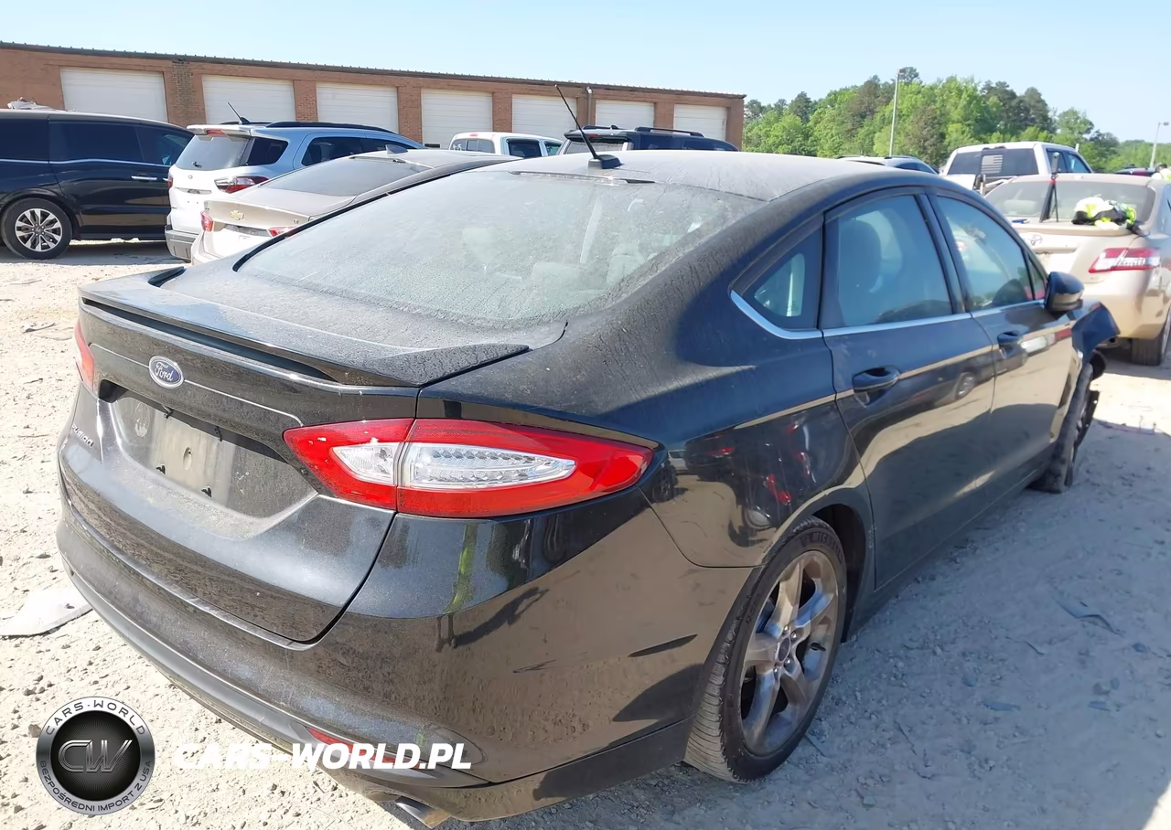 2016 Ford Fusion S VIN:3FA6P0G73GR101705 - 4