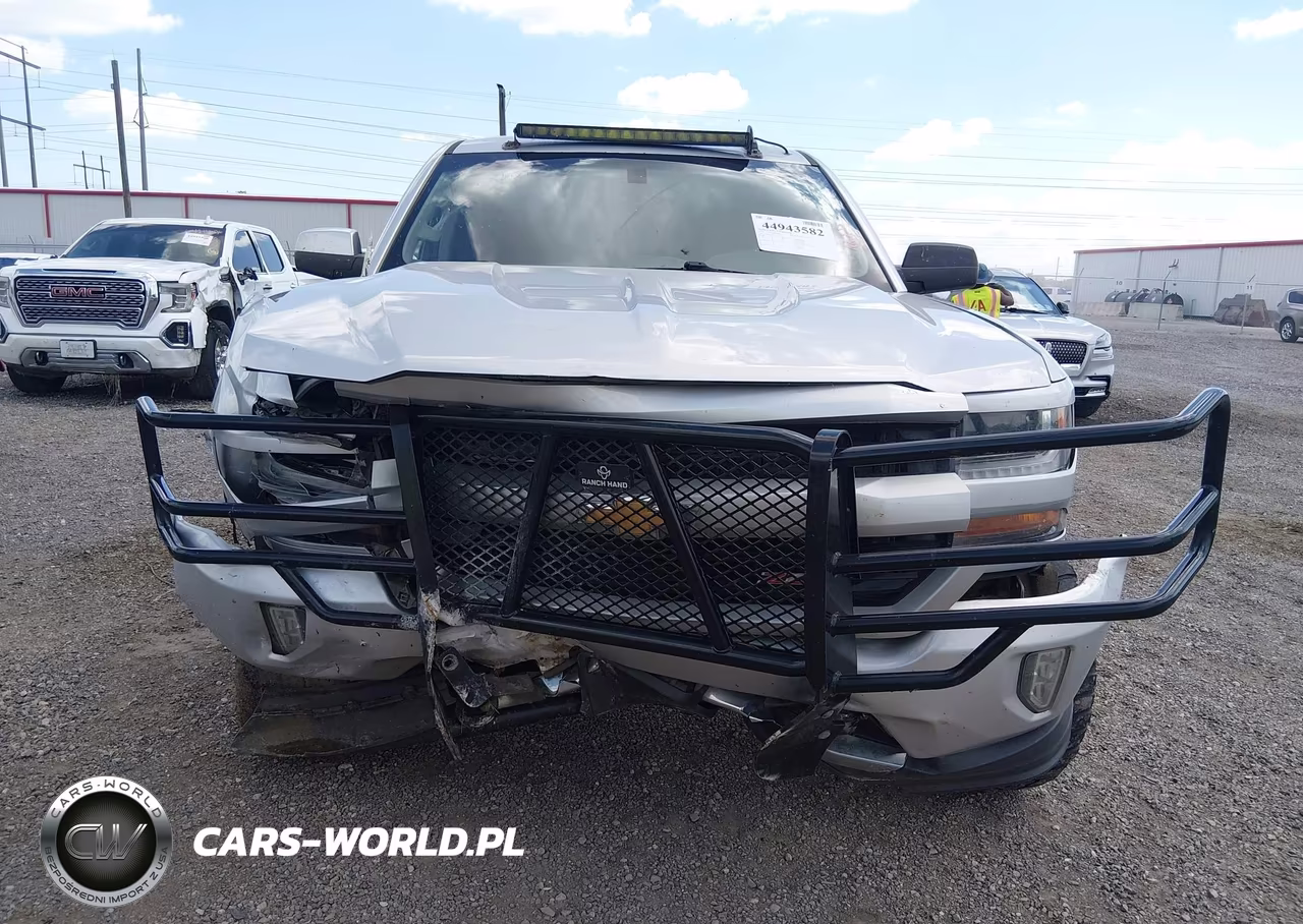2018 Chevrolet Silverado 1500 2Lt VIN:3GCUKREC5JG185792 - 13