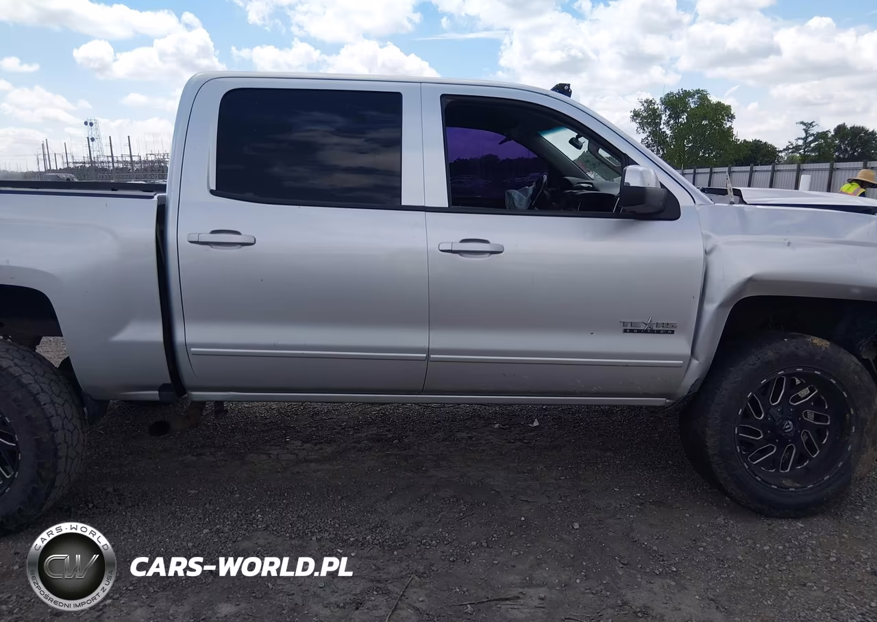 2018 Chevrolet Silverado 1500 2Lt VIN:3GCUKREC5JG185792 - 14