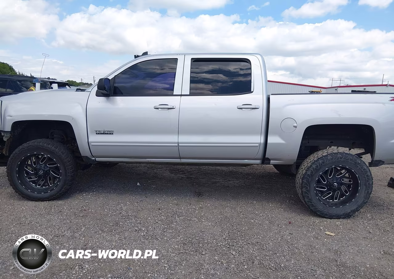 2018 Chevrolet Silverado 1500 2Lt VIN:3GCUKREC5JG185792 - 15