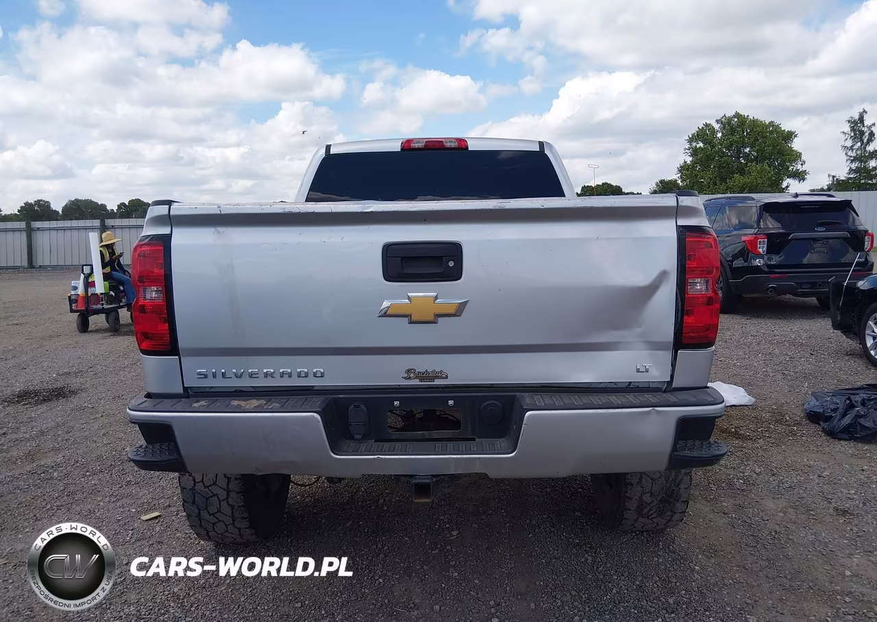 2018 Chevrolet Silverado 1500 2Lt VIN:3GCUKREC5JG185792 - 17