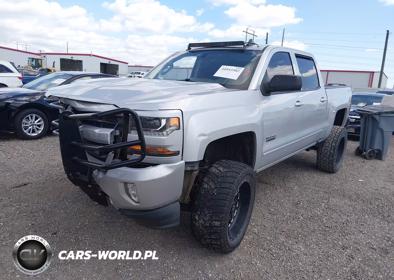 2018 Chevrolet Silverado 1500 2Lt VIN:3GCUKREC5JG185792 - 2