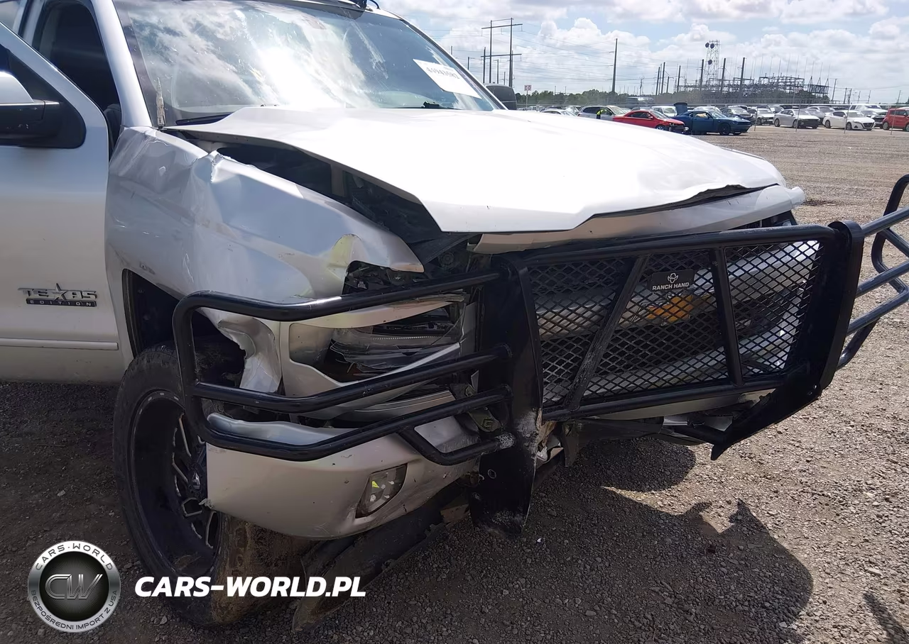 2018 Chevrolet Silverado 1500 2Lt VIN:3GCUKREC5JG185792 - 6