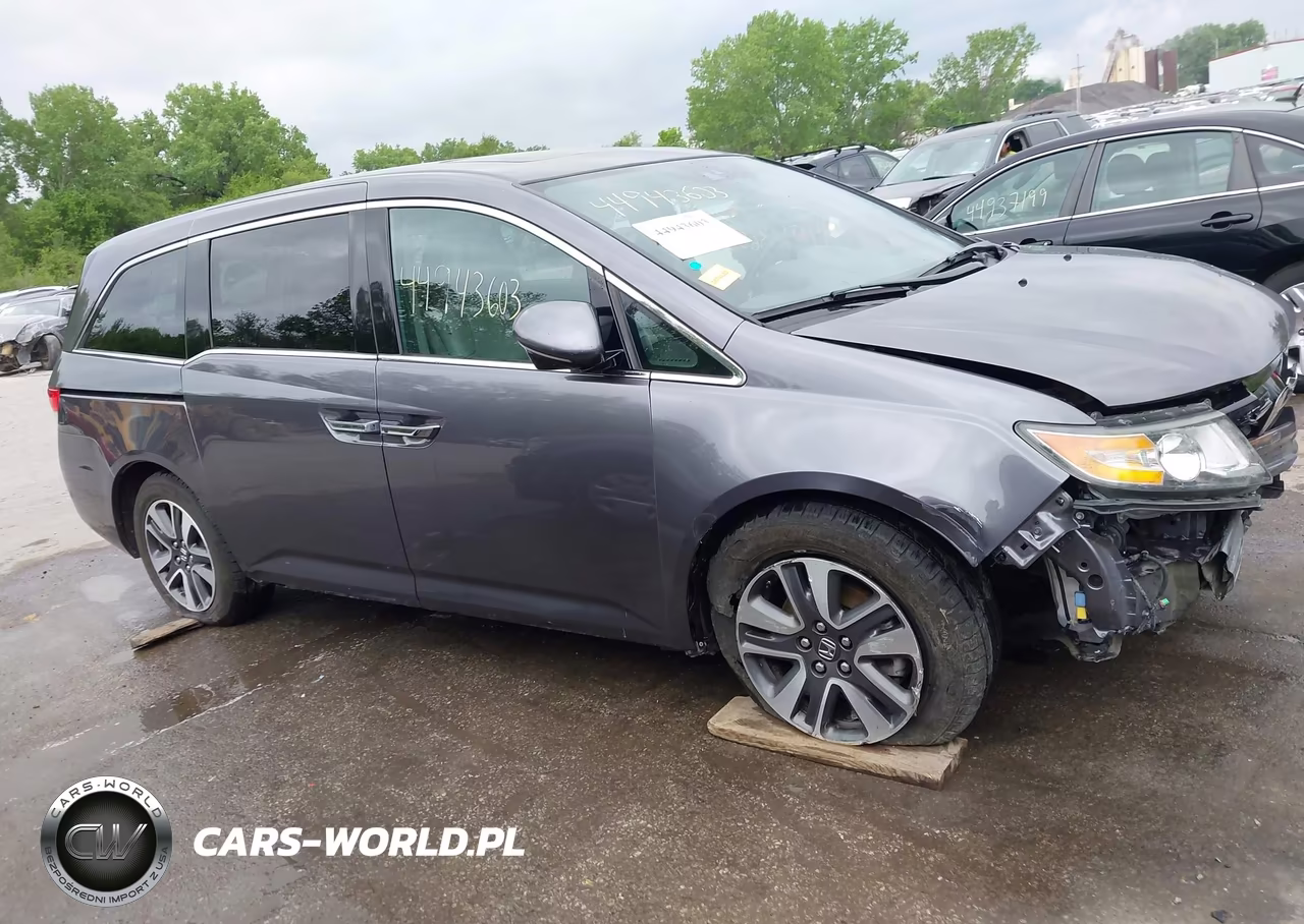 2015 Honda Odyssey Touring-Touring Elite VIN:5FNRL5H91FB077405 - 14