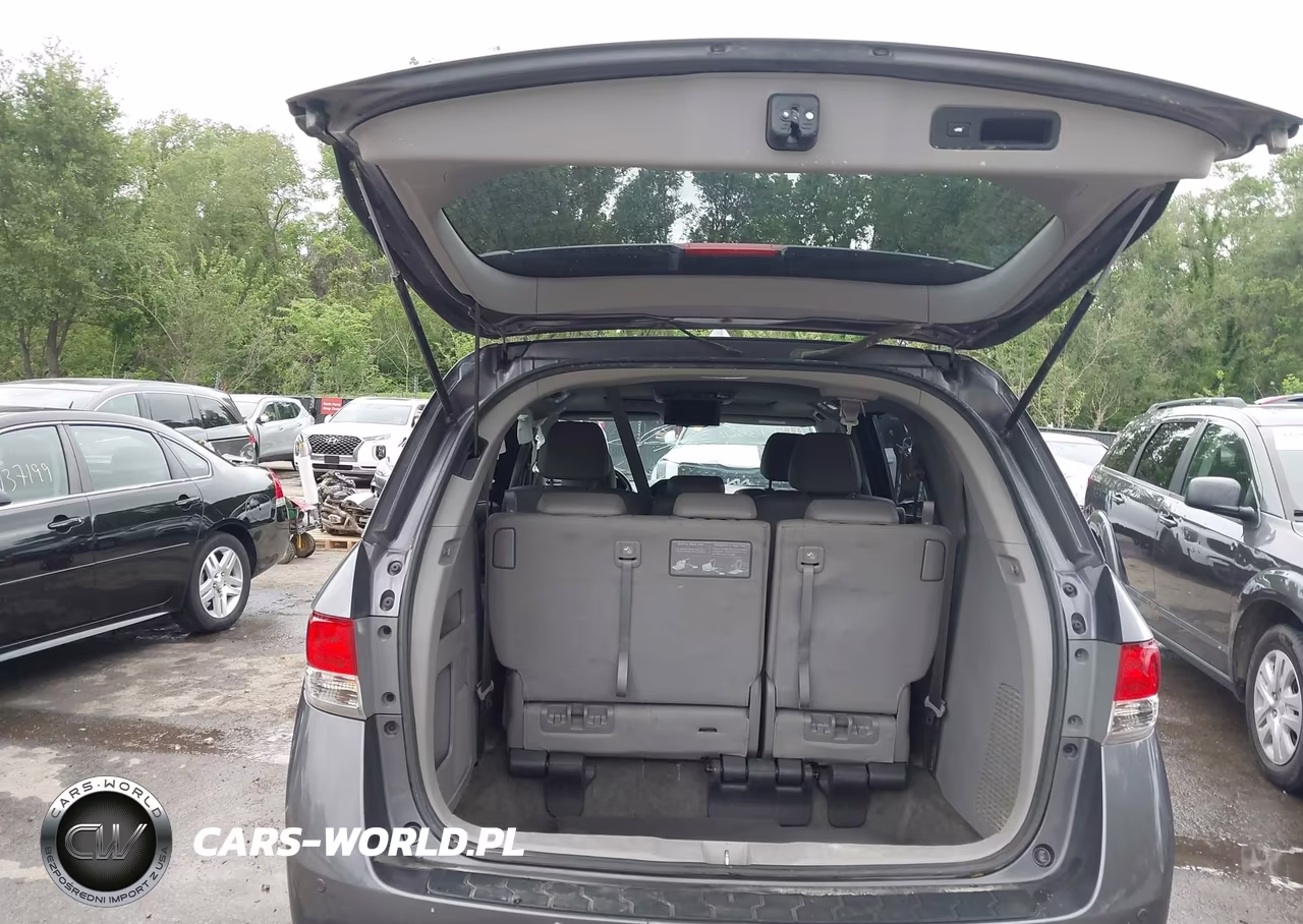 2015 Honda Odyssey Touring-Touring Elite VIN:5FNRL5H91FB077405 - 18