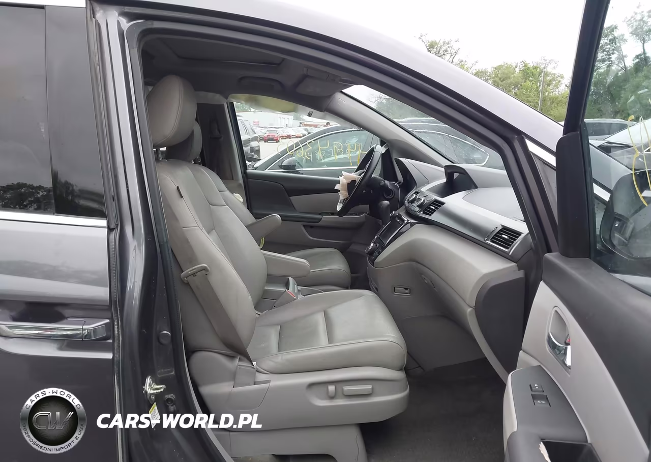 2015 Honda Odyssey Touring-Touring Elite VIN:5FNRL5H91FB077405 - 5
