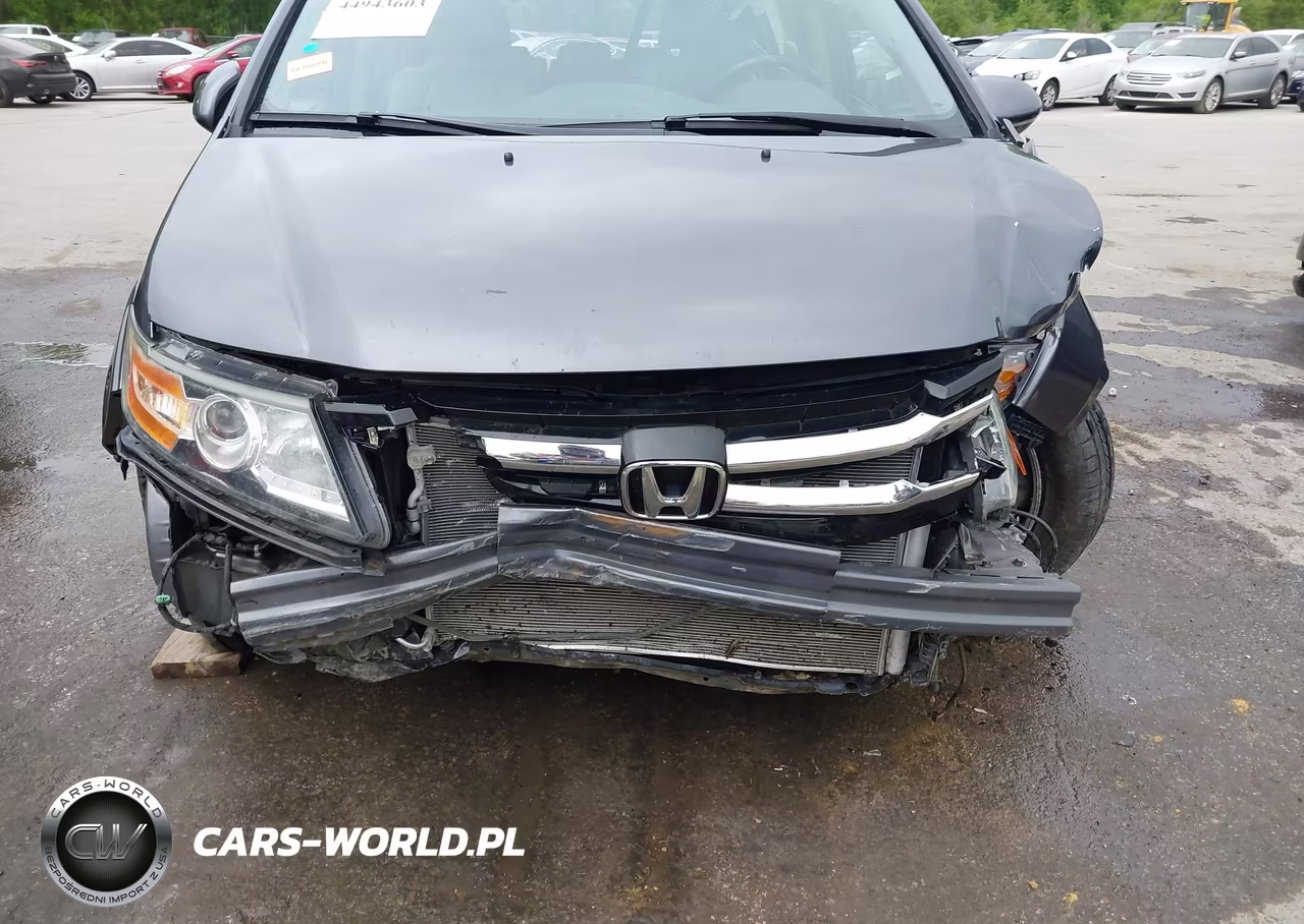 2015 Honda Odyssey Touring-Touring Elite VIN:5FNRL5H91FB077405 - 6
