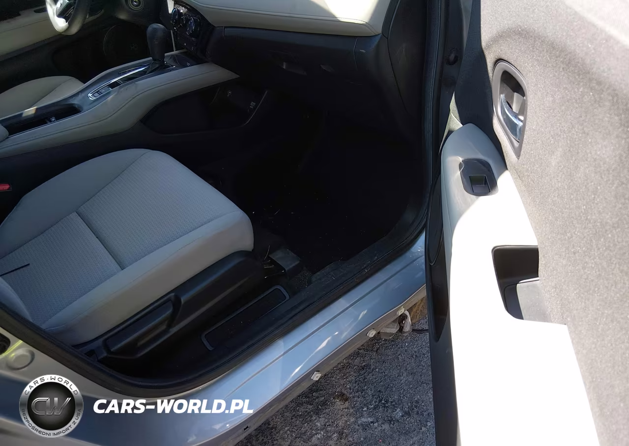 2019 Honda Hr-V Lx VIN:3CZRU6H37KG715864 - 5