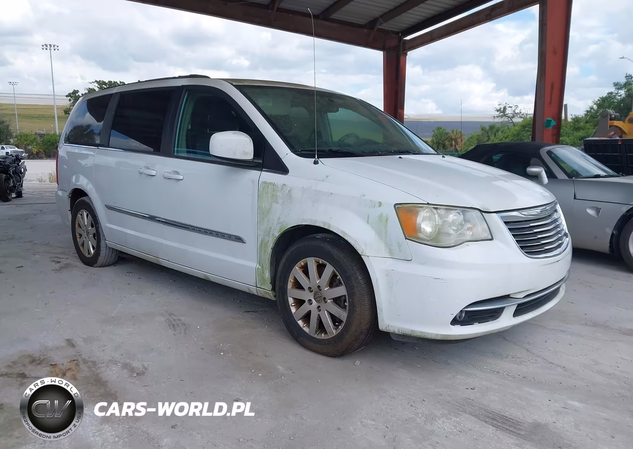 2016 Chrysler Town & Country Touring