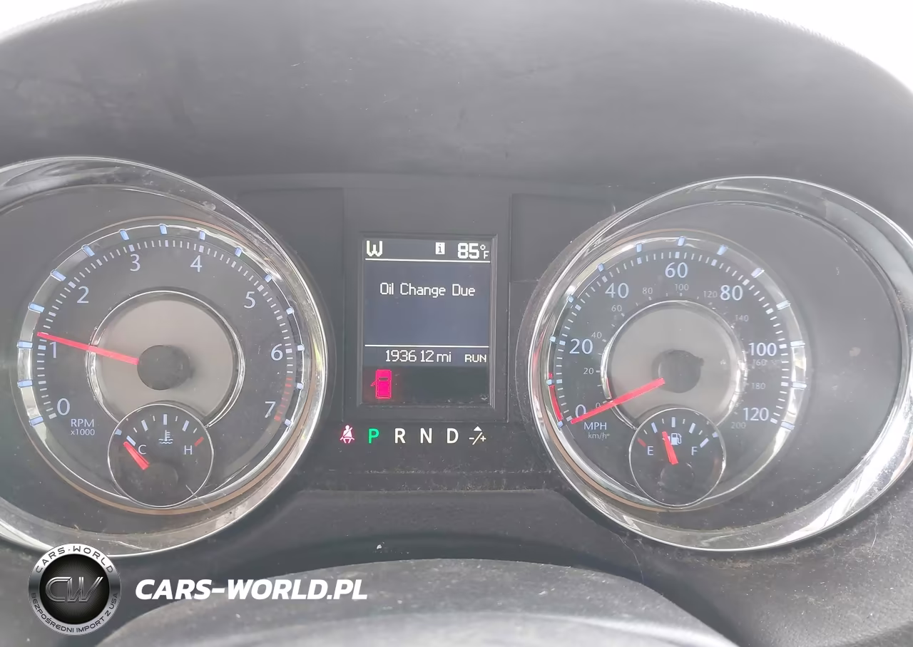 2016 Chrysler Town & Country Touring VIN:2C4RC1BG2GR157804 - 7
