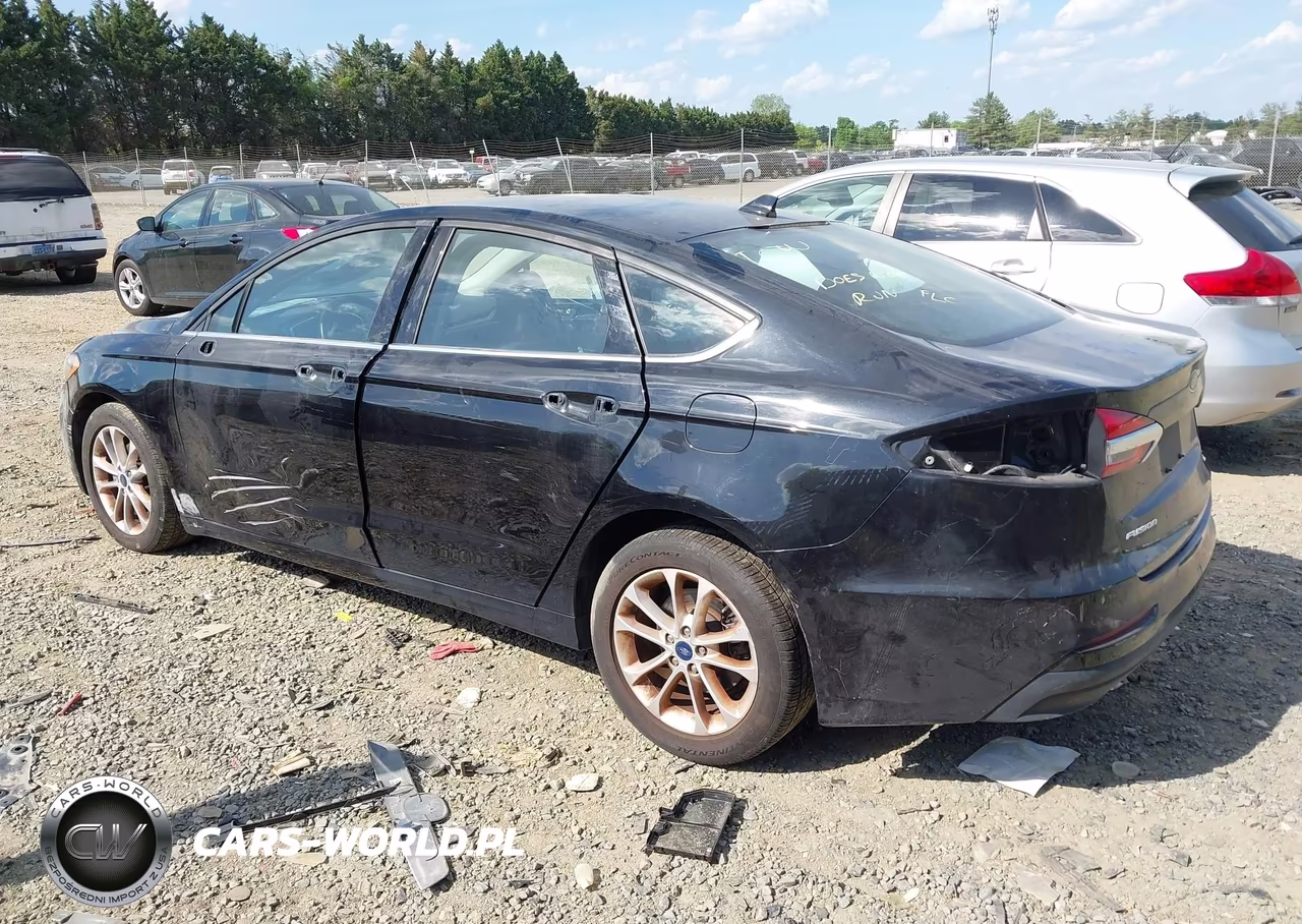 2020 Ford Fusion Se VIN:3FA6P0H7XLR118526 - 3