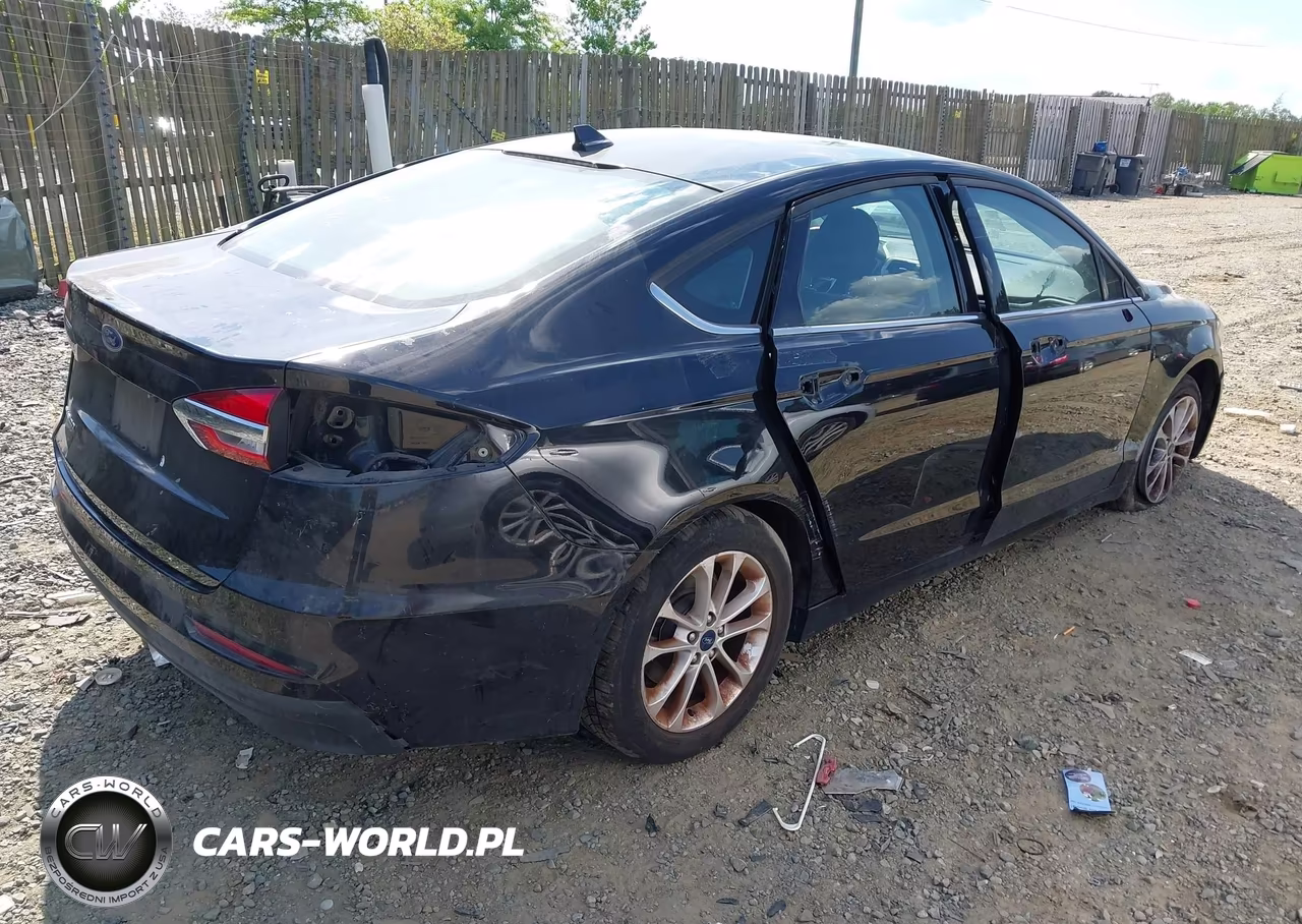 2020 Ford Fusion Se VIN:3FA6P0H7XLR118526 - 4