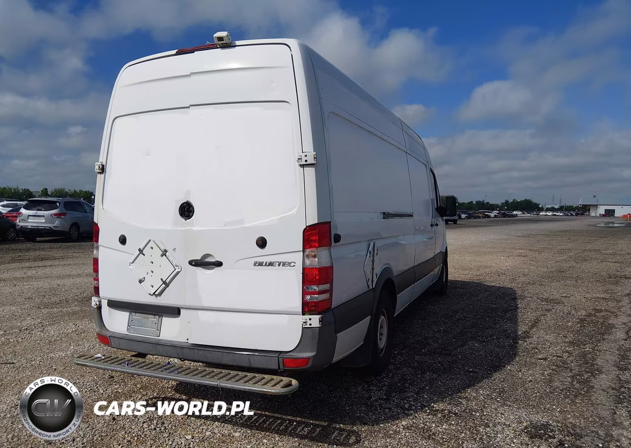 2012 Mercedes-Benz Sprinter 2500 High Roof VIN:WD3PE8CB2C5716489 - 4