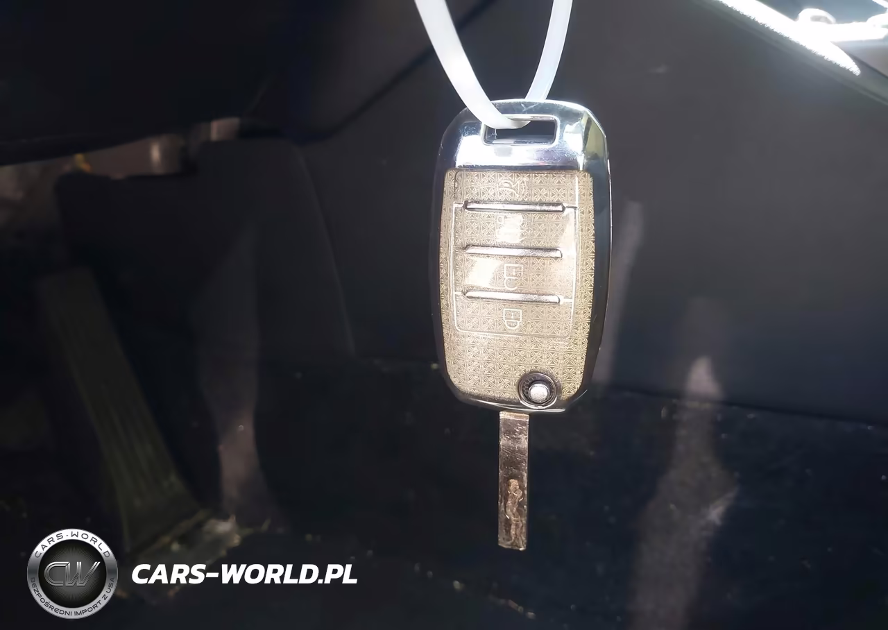 2019 Kia Optima Lx VIN:5XXGT4L35KG340782 - 11