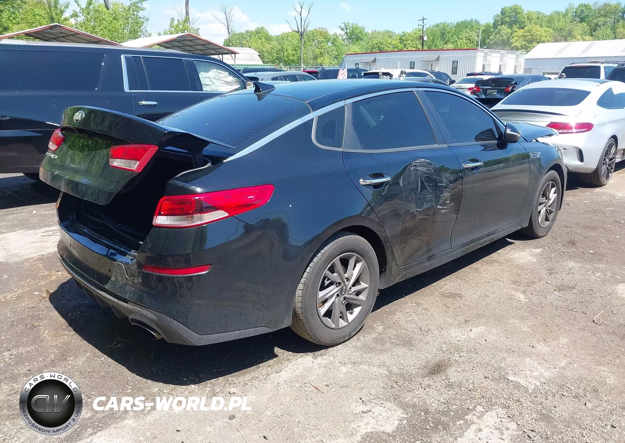 2019 Kia Optima Lx VIN:5XXGT4L35KG340782 - 4